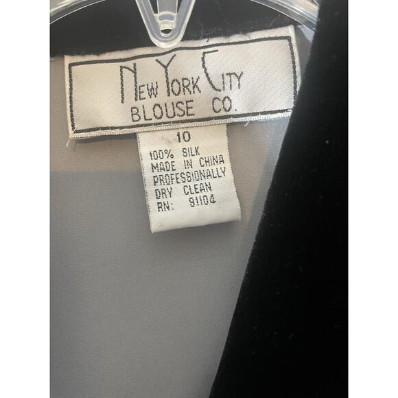 New York City 100% Silk Blouse/Shirt Long Sleeves Button Down Collared =F - Picture 3 of 8